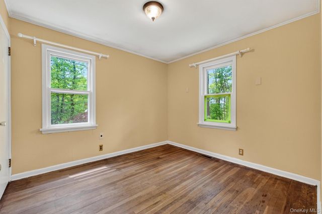 20 Cricket Lane, Mahopac, NY 10541