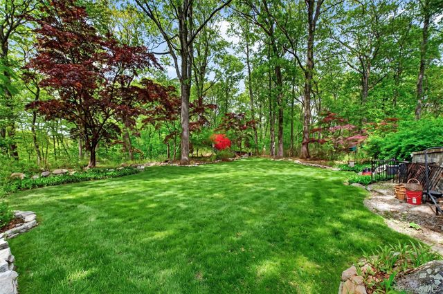 20 Cricket Lane, Mahopac, NY 10541