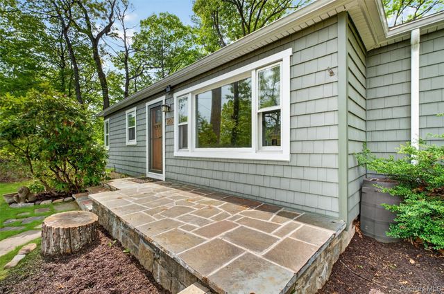 20 Cricket Lane, Mahopac, NY 10541