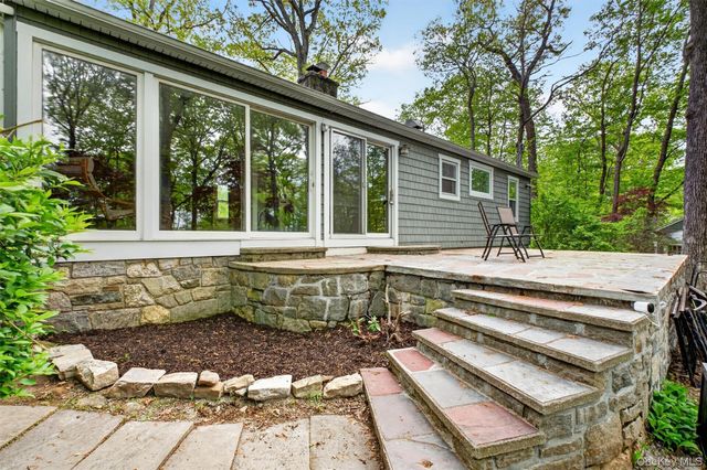 20 Cricket Lane, Mahopac, NY 10541
