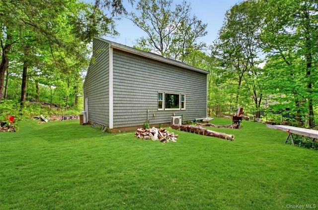 20 Cricket Lane, Mahopac, NY 10541