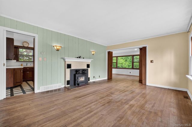 20 Cricket Lane, Mahopac, NY 10541