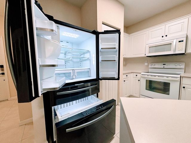 5088 SE Mariner Garden Circle, Stuart, FL 34997
