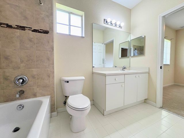5088 SE Mariner Garden Circle, Stuart, FL 34997