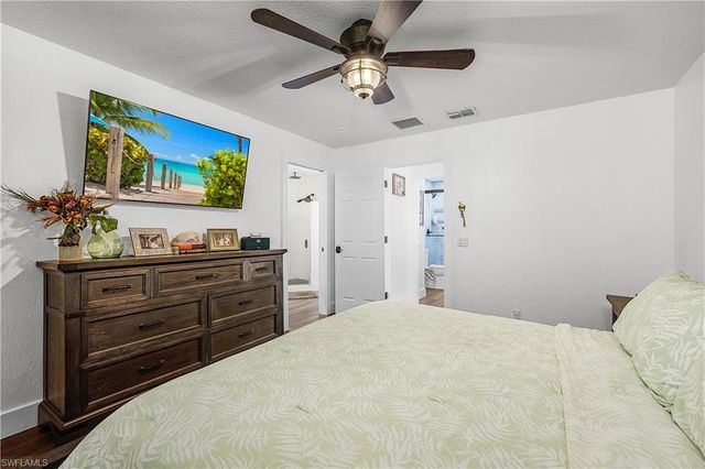 2551 Tamarind ST, St. James City, FL 33956