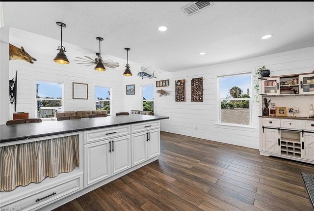 2551 Tamarind ST, St. James City, FL 33956