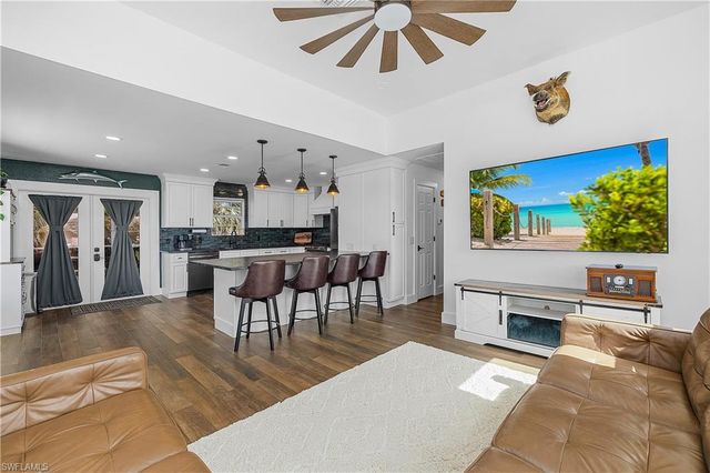 2551 Tamarind ST, St. James City, FL 33956