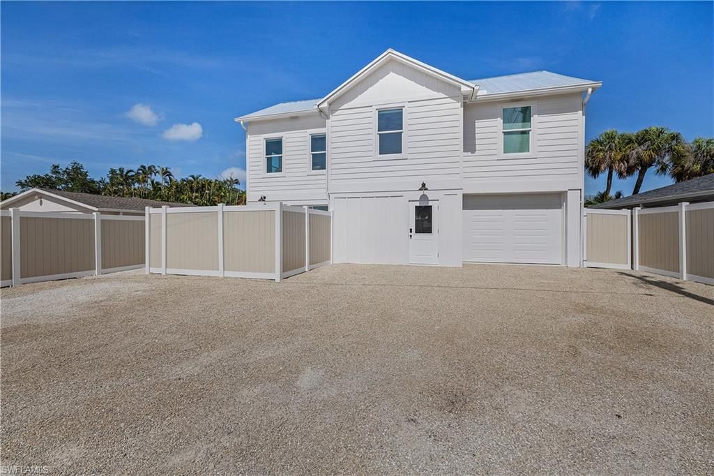 2551 Tamarind ST, St. James City, FL 33956