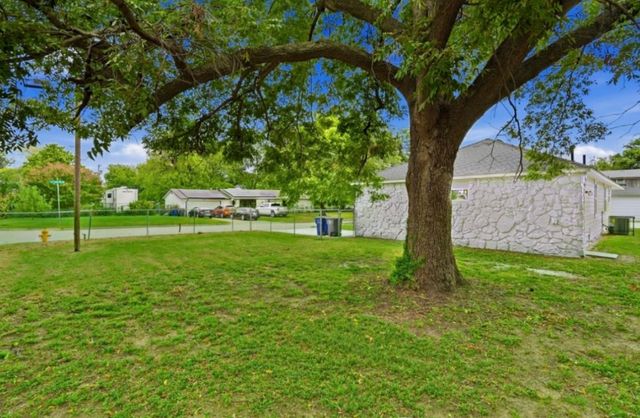 4204 S 35th West Avenue, Tulsa, OK 74107
