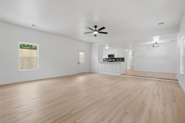 4204 S 35th West Avenue, Tulsa, OK 74107