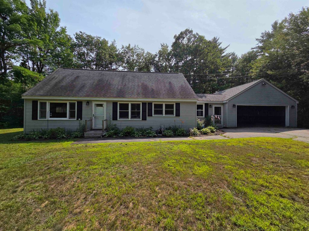 37 New Road, Barnstead, NH 03225