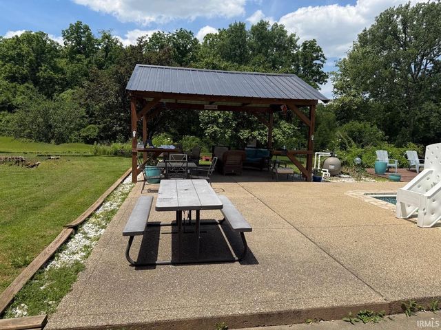 2099 W 50 S. Road, Princeton, IN 47670