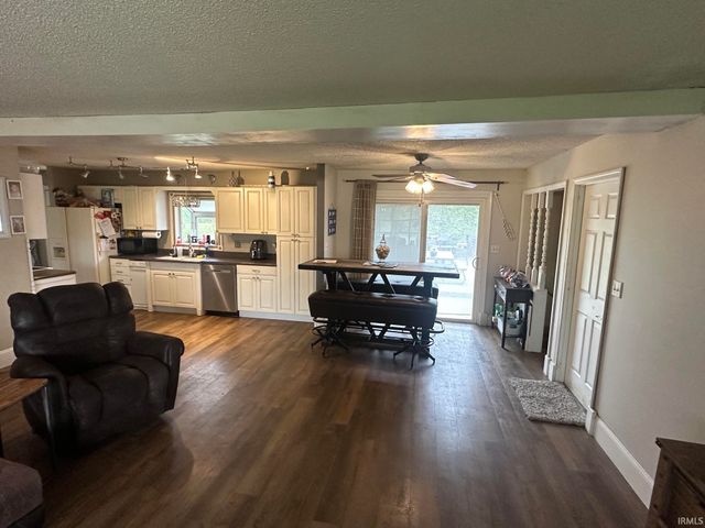 2099 W 50 S. Road, Princeton, IN 47670