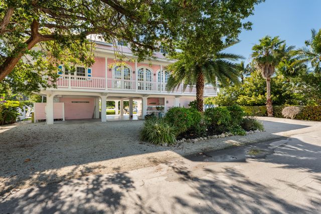 415 Palm Drive, Lower Matecumbe, FL 33036