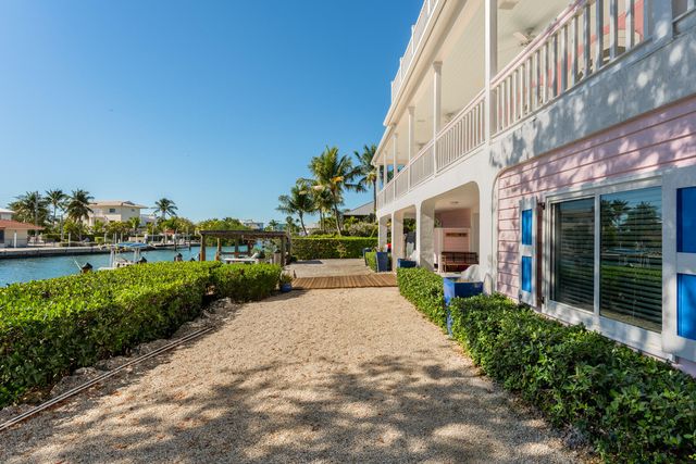 415 Palm Drive, Lower Matecumbe, FL 33036