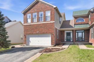 311 Edgewood Drive, Minooka, IL 60447