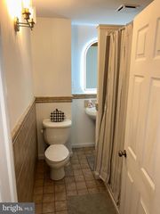 2817 S ALDER ST, Philadelphia, PA 19148