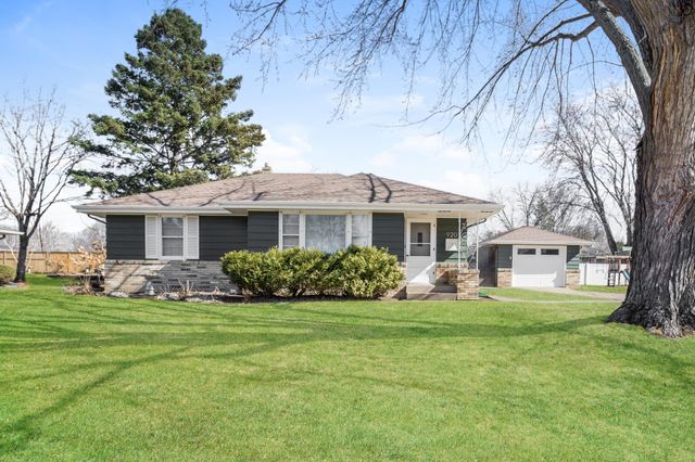 920 Cypress Street S, Cambridge, MN 55008