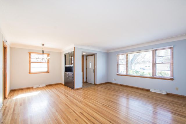 920 Cypress Street S, Cambridge, MN 55008