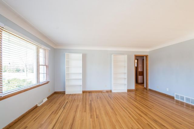 920 Cypress Street S, Cambridge, MN 55008