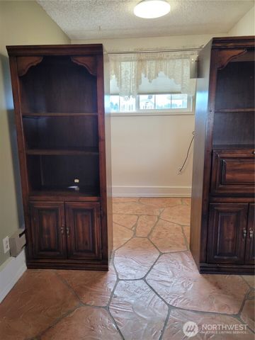 485 Spiketon Road, Buckley, WA 98321