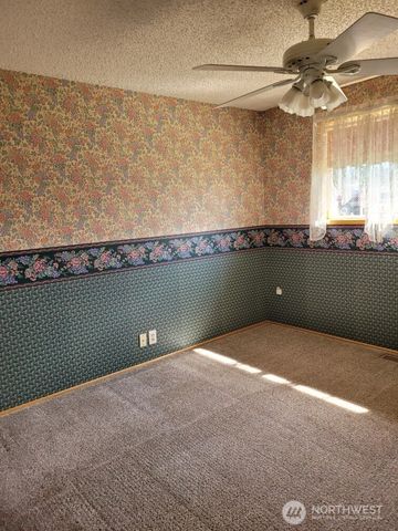 485 Spiketon Road, Buckley, WA 98321