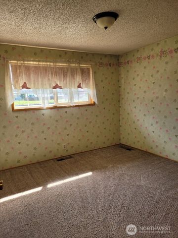 485 Spiketon Road, Buckley, WA 98321