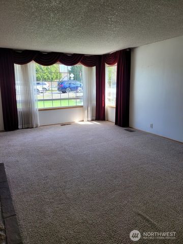 485 Spiketon Road, Buckley, WA 98321