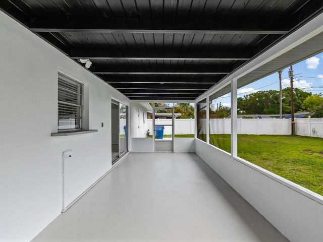 865 IMPERIAL DRIVE, Largo, FL 33771