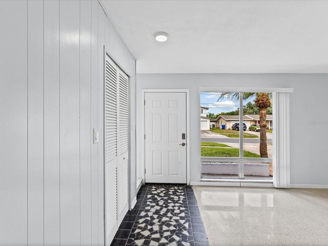 865 IMPERIAL DRIVE, Largo, FL 33771