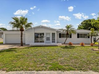 865 IMPERIAL DRIVE, Largo, FL 33771