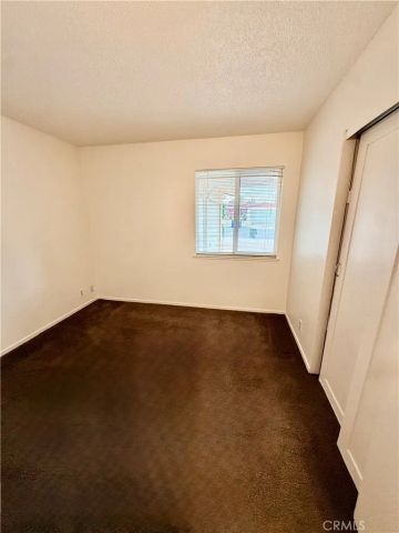 305 Beverly Avenue, Barstow, CA 92311