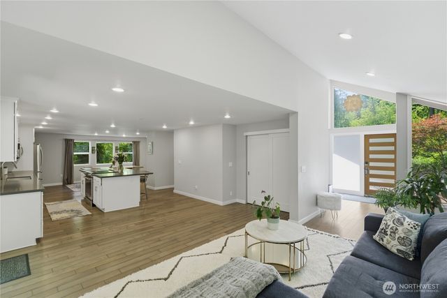 4807 E Mercer Way, Mercer Island, WA 98040