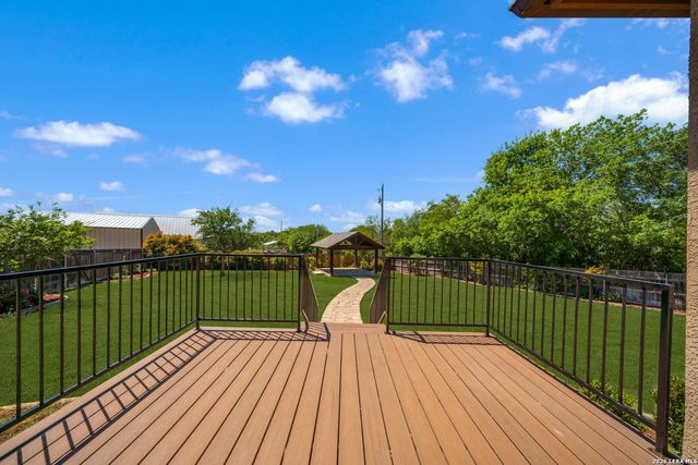 1001 Fm 471, Castroville, TX 78009