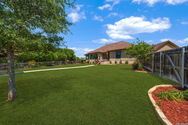 1001 Fm 471, Castroville, TX 78009