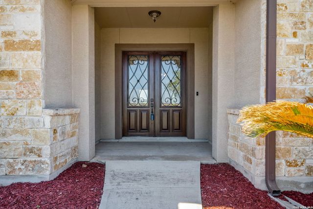 1001 Fm 471, Castroville, TX 78009