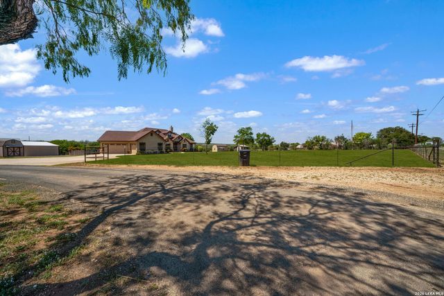 1001 Fm 471, Castroville, TX 78009