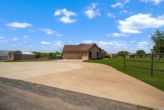 1001 Fm 471, Castroville, TX 78009