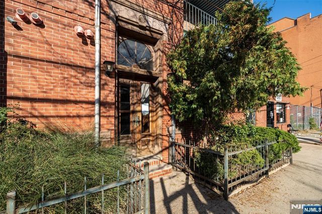 278 Monmouth Street 201, Jersey City, NJ 07302