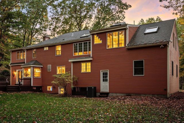 125 Chestnut St, Concord, MA 01742