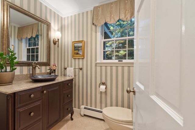 125 Chestnut St, Concord, MA 01742