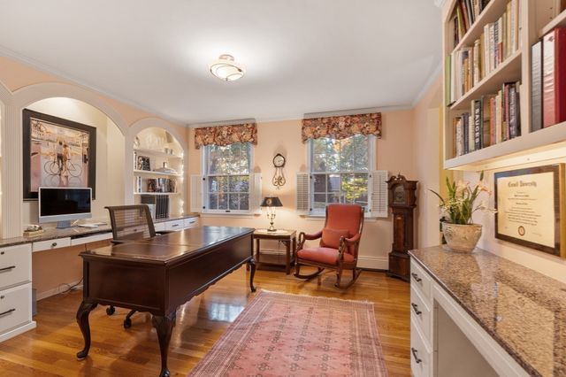 125 Chestnut St, Concord, MA 01742