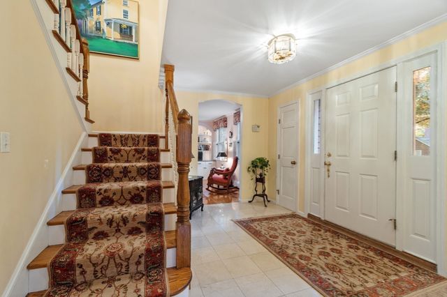125 Chestnut St, Concord, MA 01742
