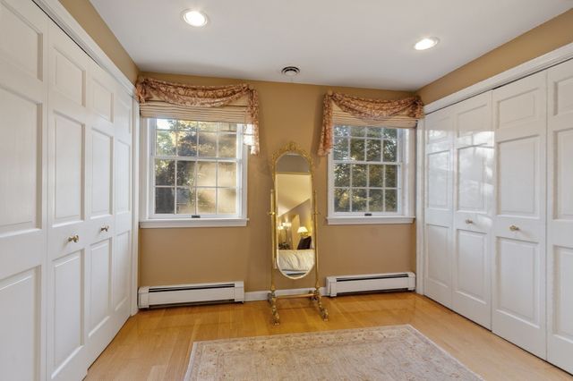 125 Chestnut St, Concord, MA 01742