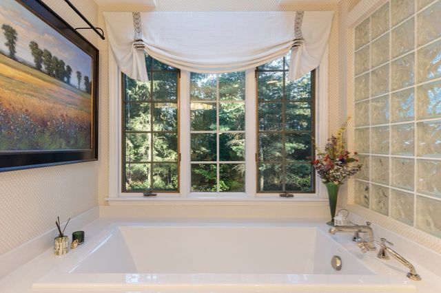 125 Chestnut St, Concord, MA 01742