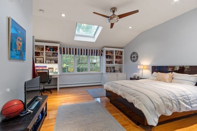 125 Chestnut St, Concord, MA 01742