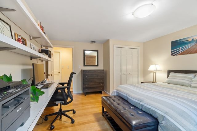 125 Chestnut St, Concord, MA 01742
