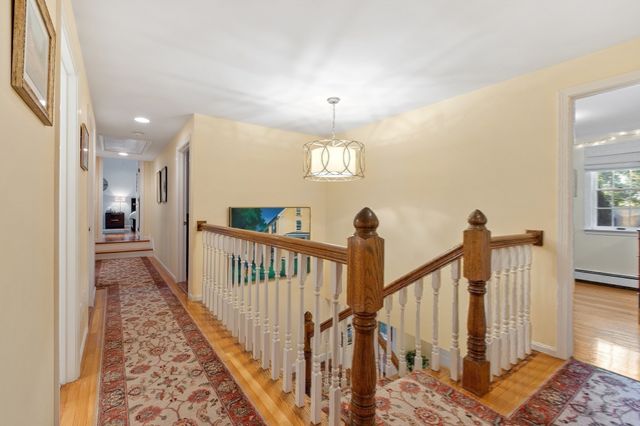 125 Chestnut St, Concord, MA 01742