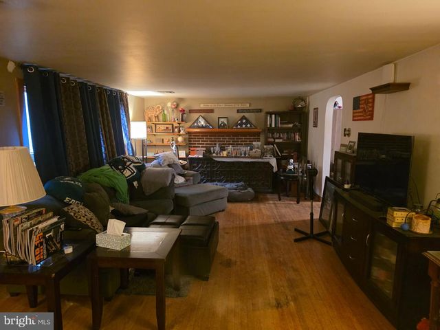 2075 WINDING RD., York, PA 17408