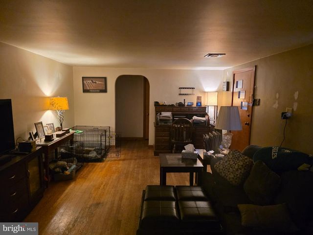 2075 WINDING RD., York, PA 17408